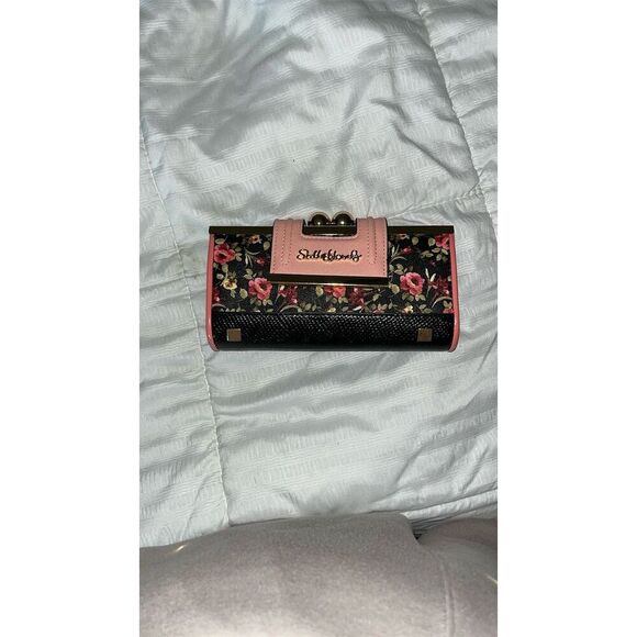 Sally Young Women's Black Floral Clutch Wallet with Card Storage - Picture 4 of 5